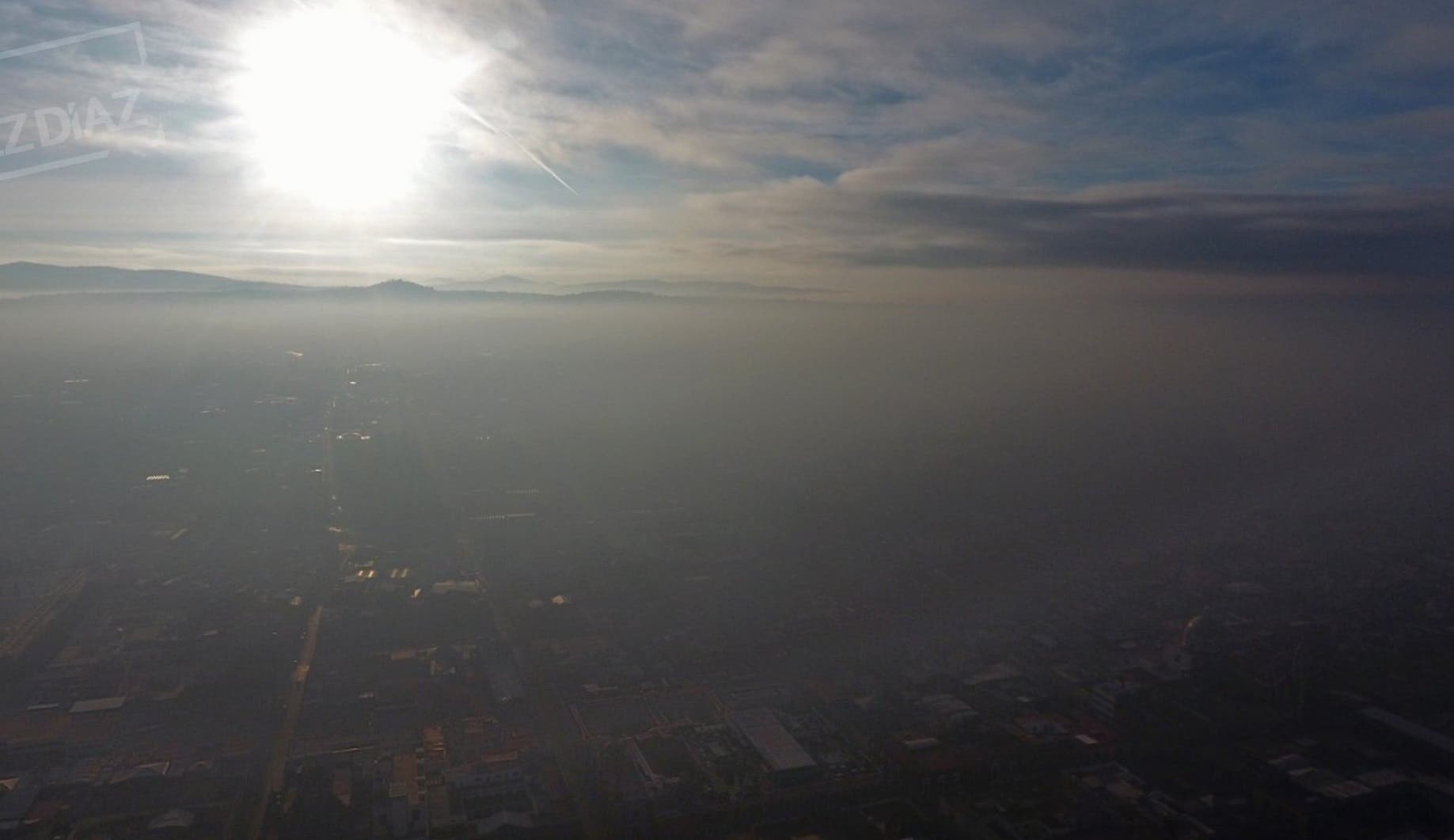 Video y Fotos Cuidado: Puebla amanece con nube de contaminación por quema de pirotecnia, se recomienda quedarse en casa
