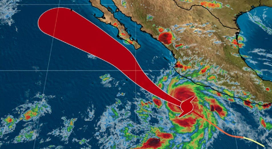 OJO: ‘Genevieve’ se intensifica en huracán categoría 2 y sigue acercándose a costas de México