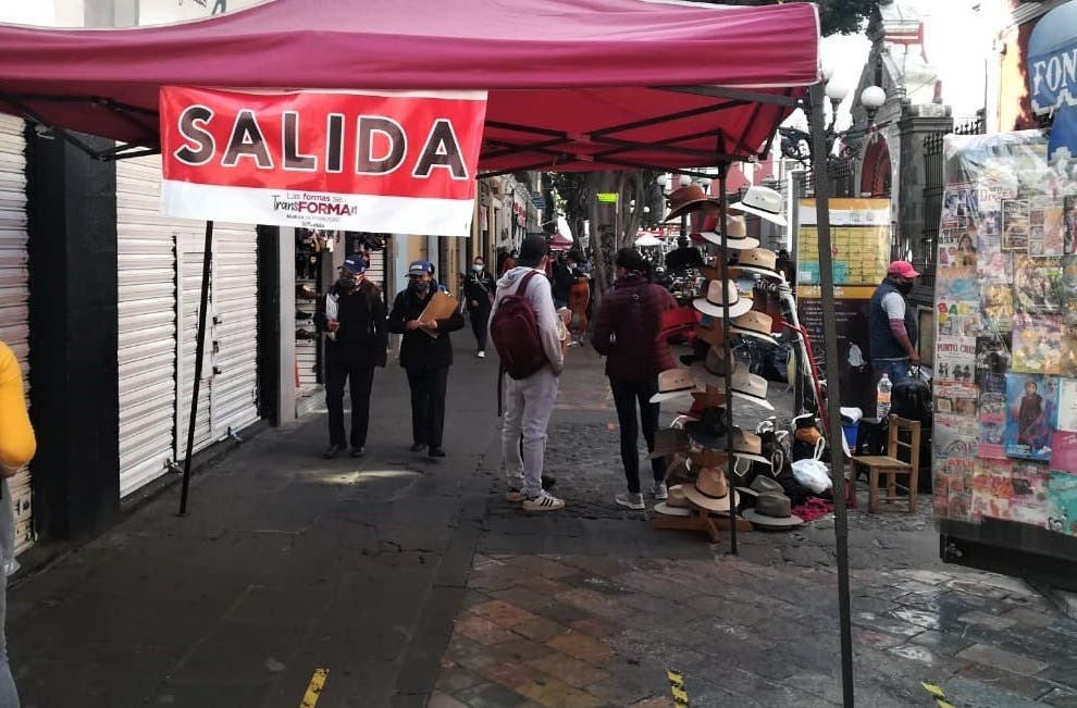 OJO Despliegan a policías en el Centro de Puebla para desalojar tianguistas