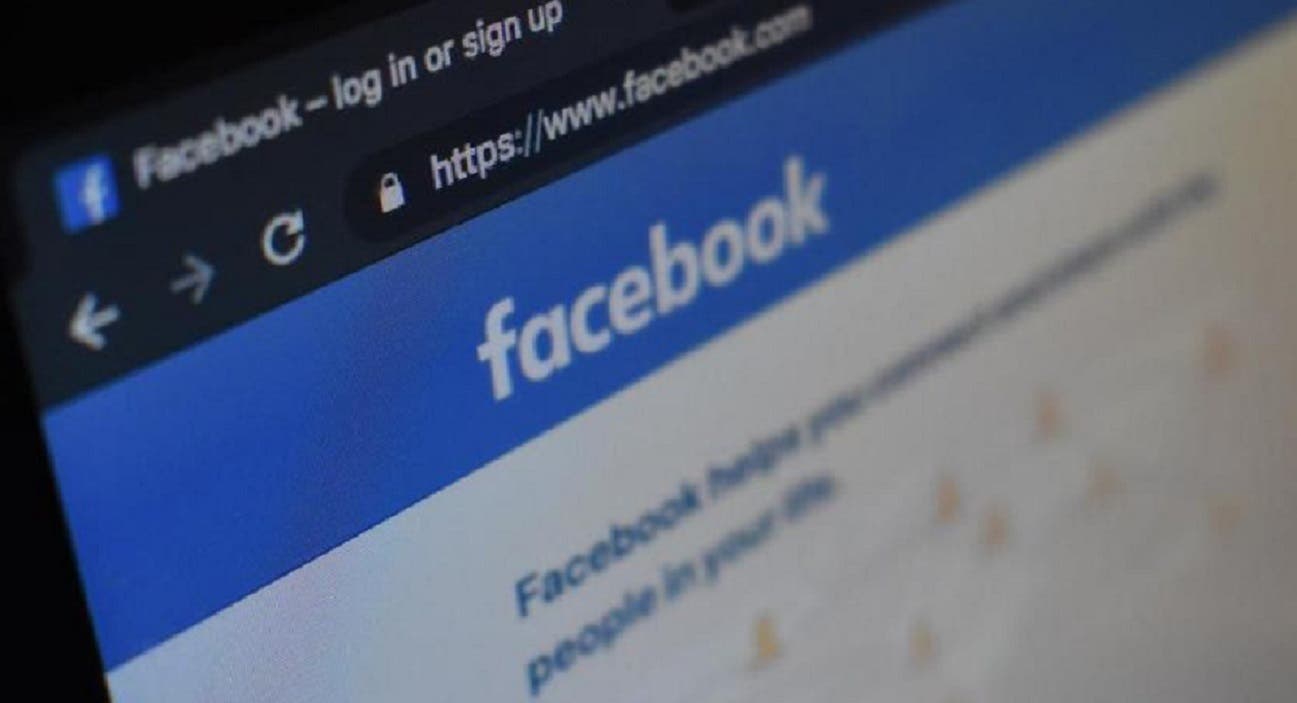 Descubren red de prostitución infantil que opera en Facebook