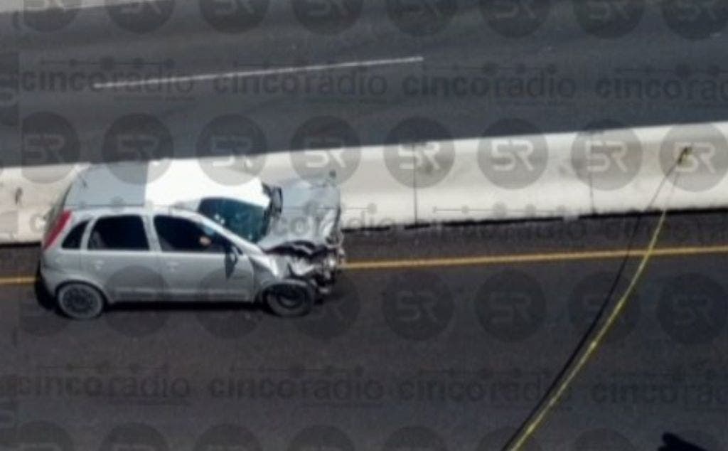 REPORTE Muere policía de Puebla tras impactar su acto contra un camión de carga