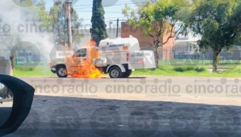 #AlMinuto Se incendia Pipa de Gas en la México- Puebla