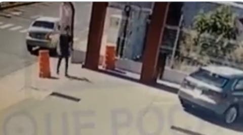 FUERTE VIDEO: Joven trata de consumar asalto y lo asesinan a tiros