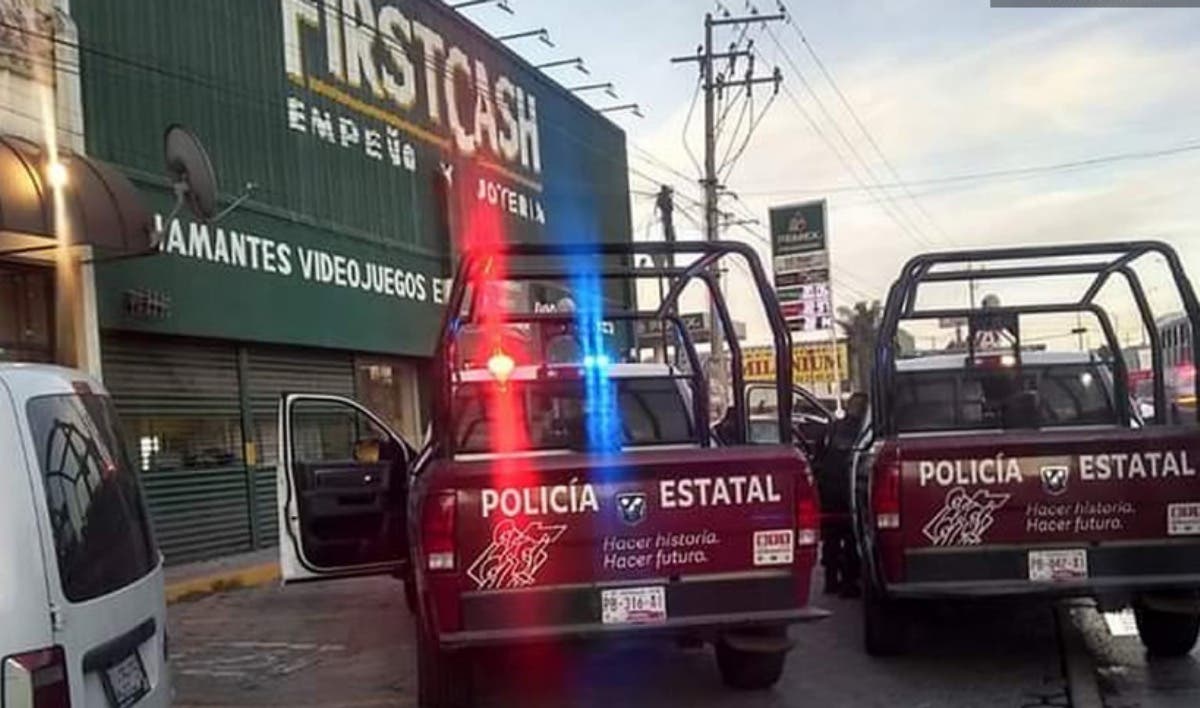Encañonan a empleados y atracan First Cash en Puebla
