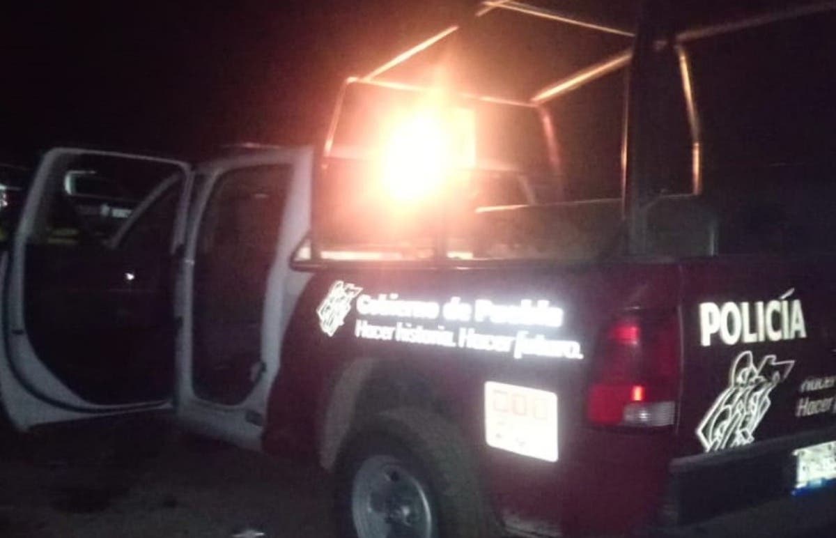 Acribillan a balazos a dos hombres abordo de una camioneta en Puebla