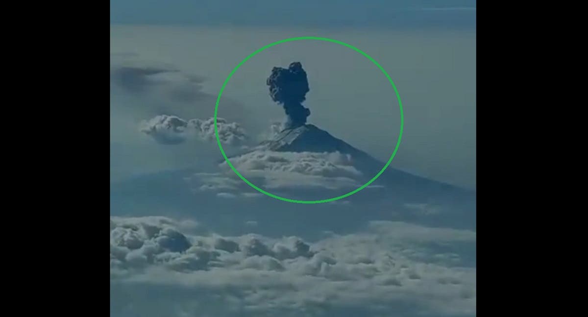 VIDEO Así se ve desde las alturas la fumarola del Popocatépetl