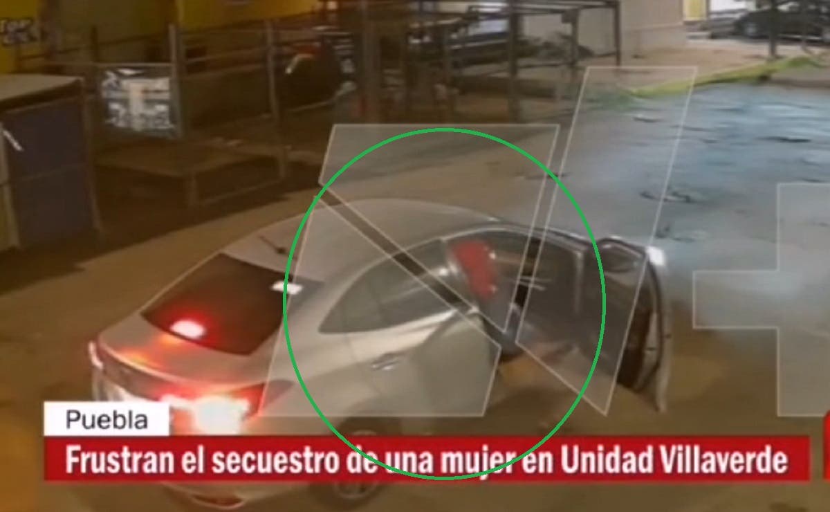 VIDEO Poblanos frustran secuestro de mujer en Villa Verde usando chiflidos