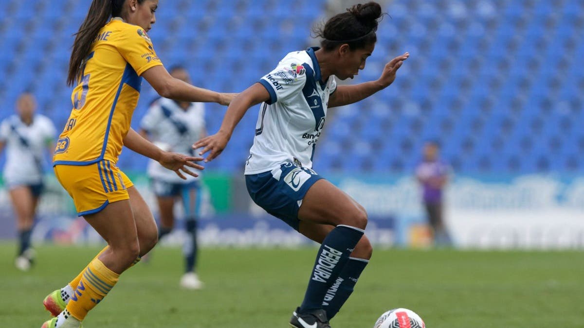 ¡Goleada en Puebla Femenil! Nayeli Rangel sufre lesión en encuentro vibrante