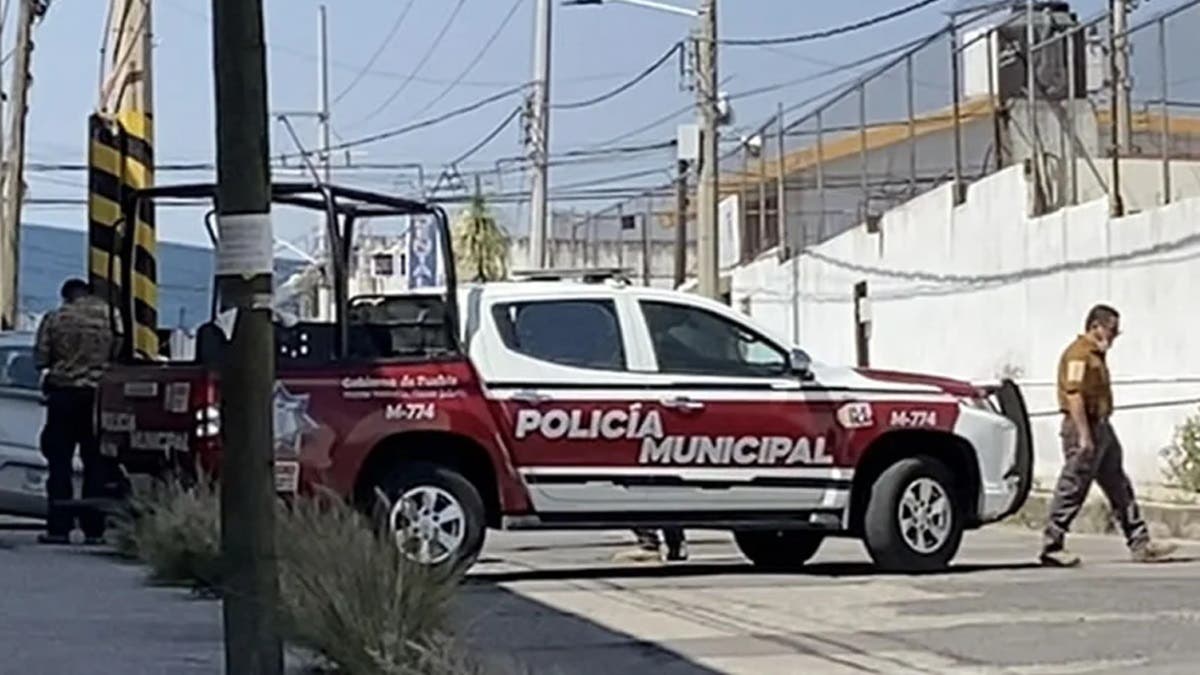 ¡Tragedia! Hombre es ejecutado de un balazo en la cabeza en autolavado en Puebla