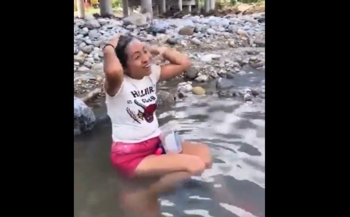 Impactante: Habitantes de Monterrey Usan el Río Santa Catarina para Bañarse Ante Desabasto de Agua