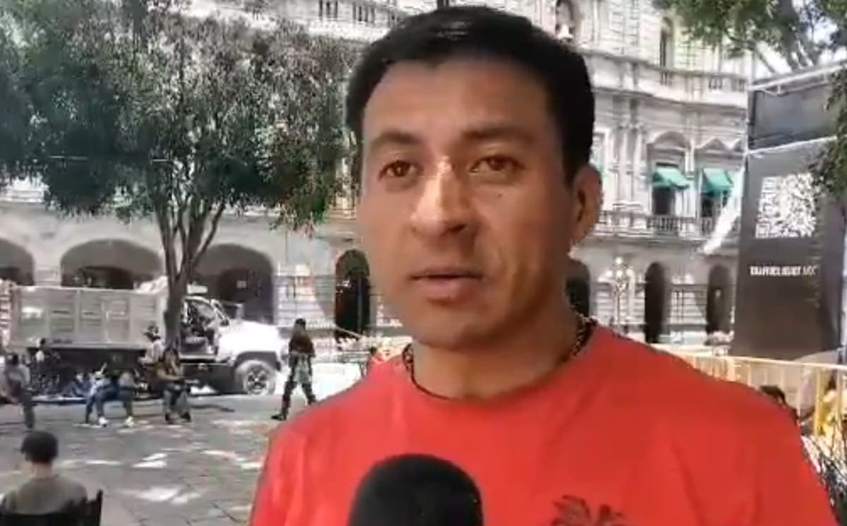¡Indignante! Mesero en Puebla inicia huelga de hambre por propinas retenidas por restauranteros