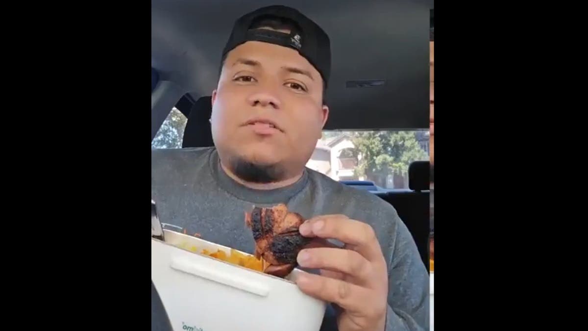 ¡Desgarrador! 😢 Inmigrante envía sus ahorros a sus padres por 5 años, pero ellos se lo gastaron todo
