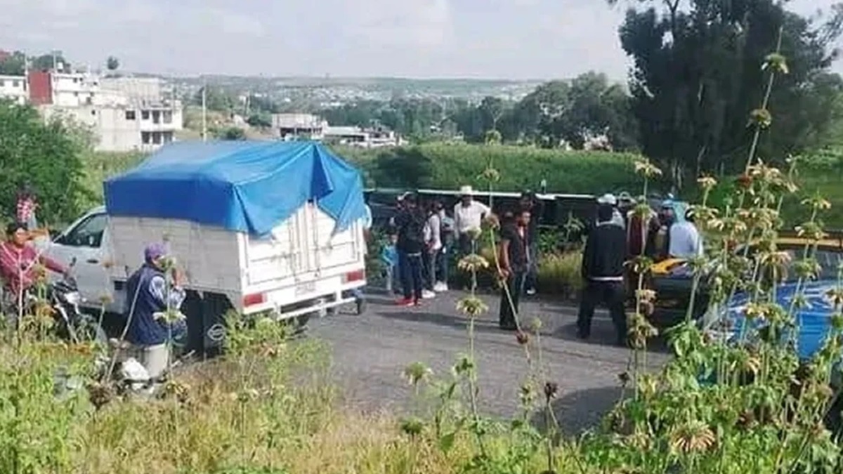 Volcadura en Ruta Azumiatla deja varios heridos: pasajeros logran salir ilesos