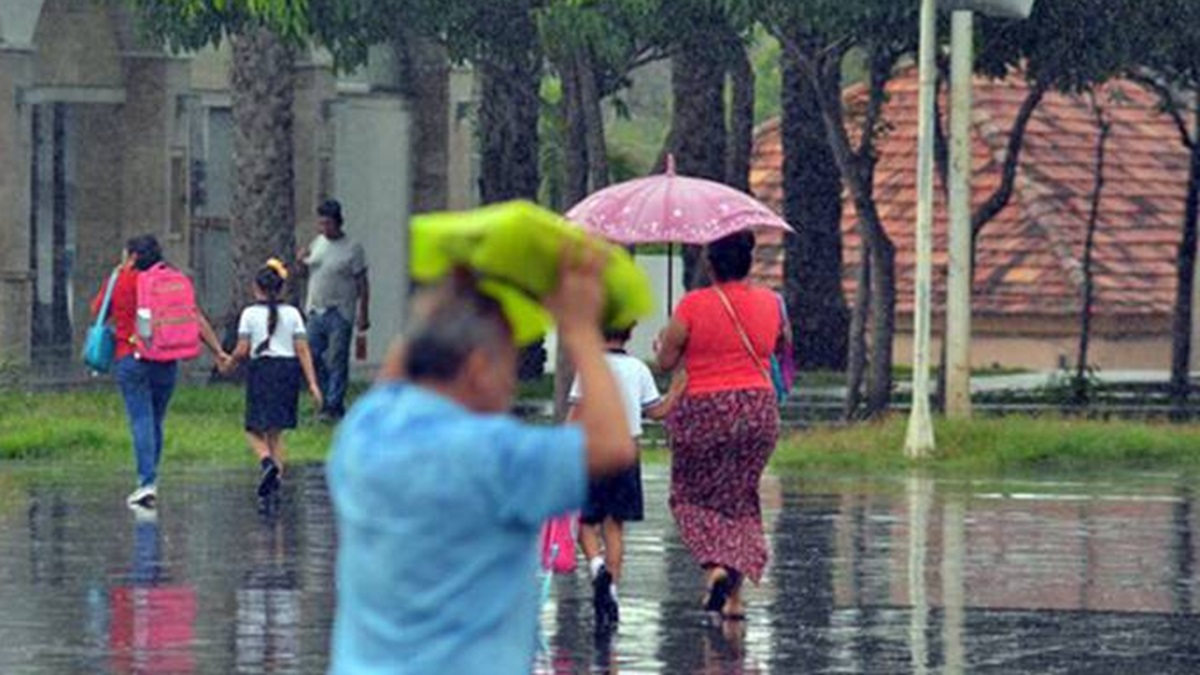 Dramático desplome de la temperatura este domingo en Puebla por la llegada del frente frío 1 y onda tropical 21 hoy 8 de Septiembre