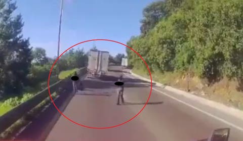 ¡Con rifles y a plena luz del día! Asaltan a transportista en la Puebla-Orizaba (VIDEO)