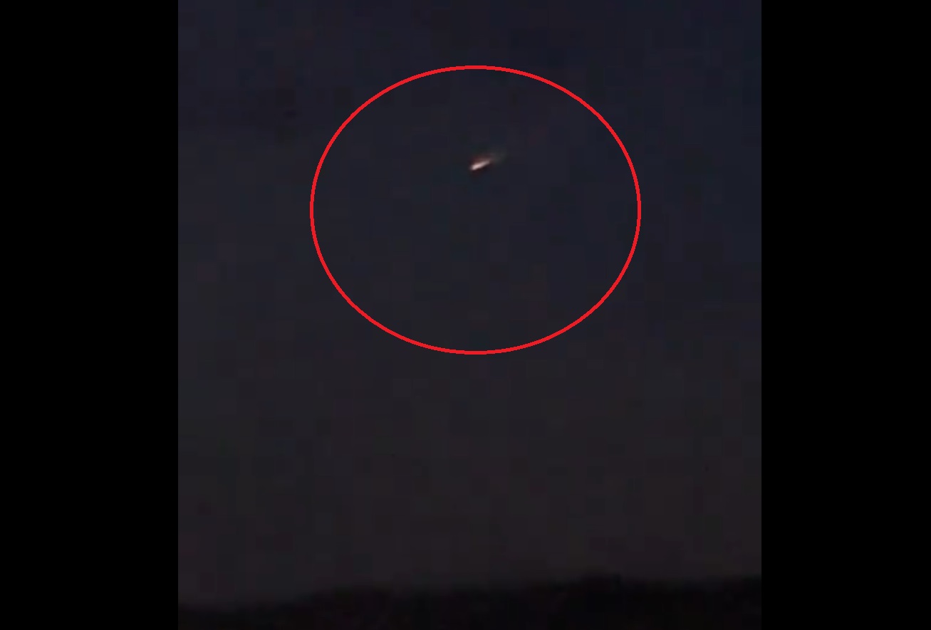 Impresionante bola de fuego ilumina el cielo en la Mixteca Poblana (VIDEO)