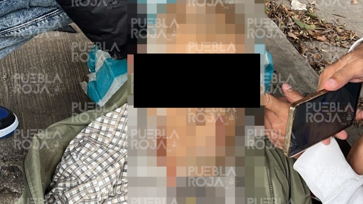 Muere abuelito tras infarto en Puebla; vecinos furiosos por tardanza de la ambulancia
