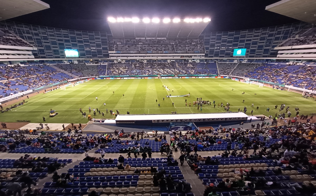 ¡Desolador! Estadio Cuauhtémoc semi vacío a minutos del México vs Valencia ¿La afición se aleja del fútbol?