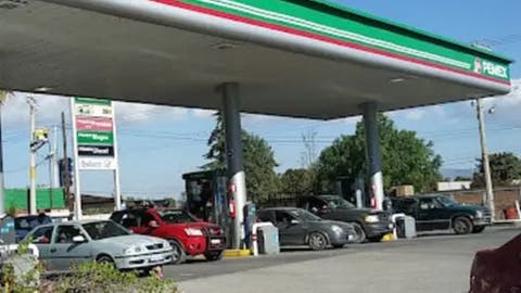 ¡Alerta! Asaltan gasolinera con violencia en San Miguel Zacaola