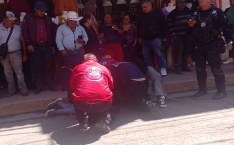Violencia en pleno centro de Chignahuapan! Intento de asalto a empresario deja 2 heridos de bala.