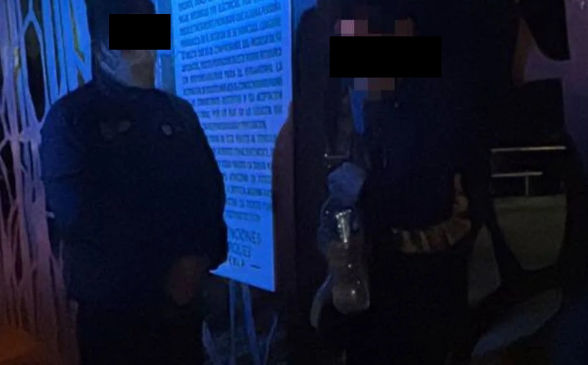 ¡Héroes en acción! Policías salvan a joven que intentó saltar de un puente en la Calzada Zaragoza