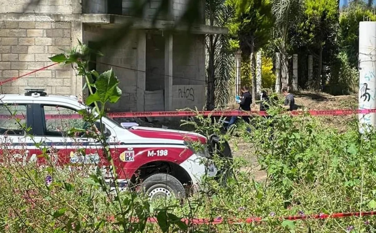 ¡Hallazgo impactante en Nealtican! Encuentran a un joven ejecutado dentro de una casa en obra negra.