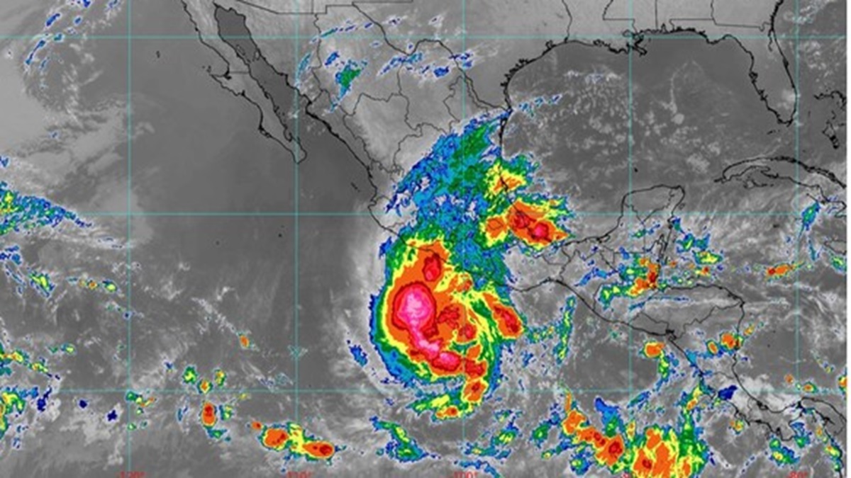¡Tormenta Kristy trae fuertes lluvias a Veracruz y Puebla hoy!