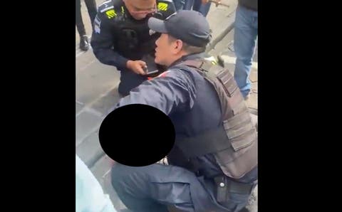 ¿Abuso de autoridad? Policías en el Centro de Puebla usan fuerza excesiva y se niegan a identificarse