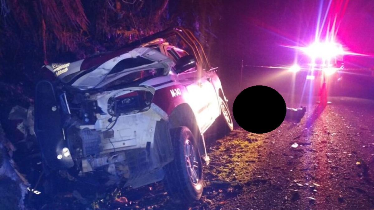 ¡Tragedia en Hueytamalco! Mujer Policía muere y dos más resultan heridos en choque
