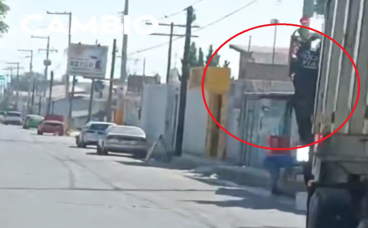 VIDEO Policía de Tránsito en Acatzingo es captado pidiendo “mordida” a transportista