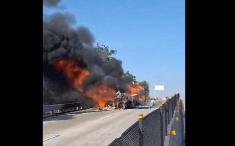 Caos en la Puebla-Orizaba tras choque de Pipas con combustible, hay riesgo de explosión