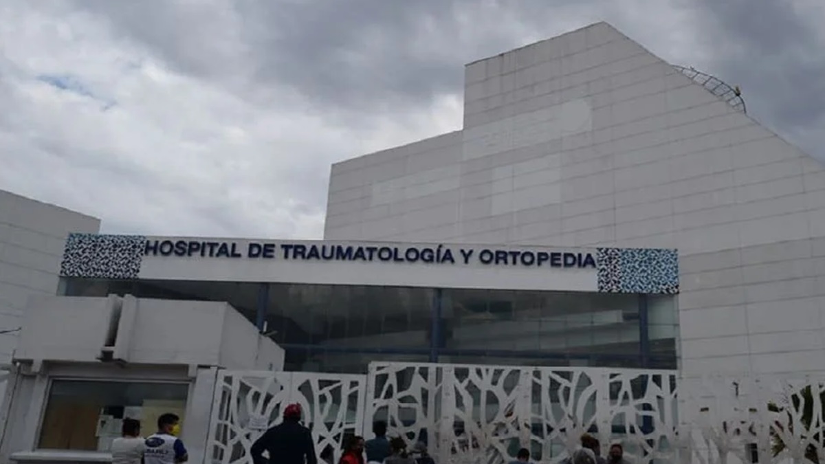 Presunto delincuente muere por quemaduras en hospital de Puebla; investigan posible linchamiento