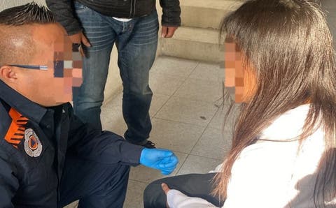 ¡Tremendo susto! Joven poblana sufre aparatosa caída en Bella Vista