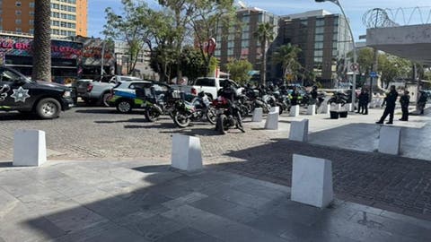 ¡Terror en la Juárez! Persecución policial termina con tres detenidos en camioneta robada