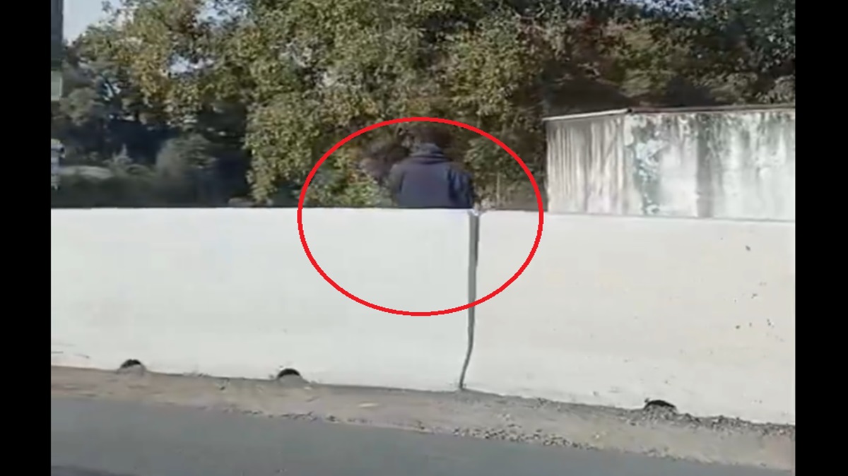 ¡Peligro en las vías! Individuos lanzan piedras y dañan vehículos en el distribuidor vial a la Central de Abasto.