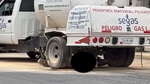 Tragedia en Tehuacán: Pipa de gas LP embiste a repartidor de tortillas y lo mata al instante