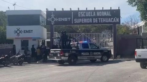 Motoladrones armados irrumpen en la Normal de Tehuacán y roban nómina de trabajadores