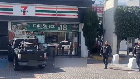 Revelan causa de muerte del hombre encontrado frente al 7-Eleven de La Juárez