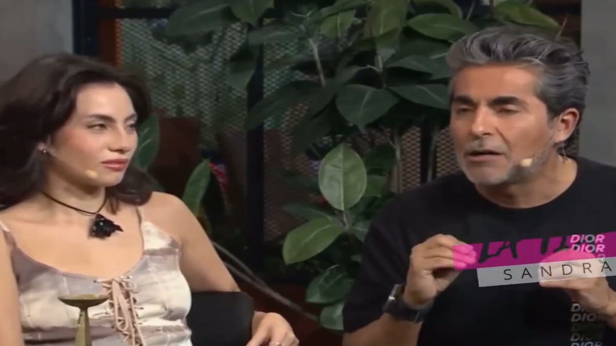 VIDEO ¡Camila Araiza en la mira! ¿Educación o falta de respeto? Las redes estallan tras sus comentarios a Raúl Araiza.