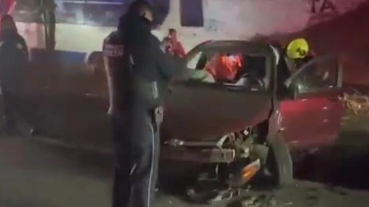 Viernes de CAOS: Conductor de plataforma se queda dormido y protagoniza brutal choque en carretera a Tlaxcala