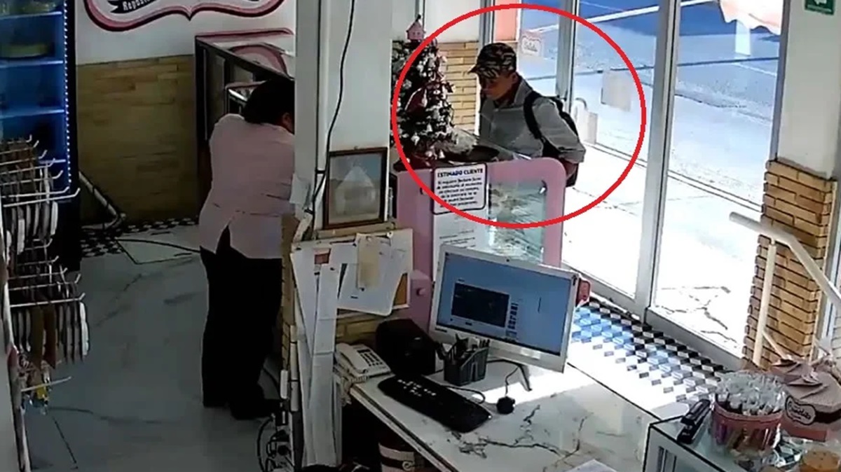 Ladrón Asalta Pastelería y Pide Pan para Ir Comiendo (VIDEO)