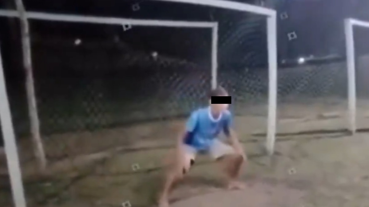 Tragedia en el fútbol: joven portero de 16 años muere tras impacto de balón en el pecho