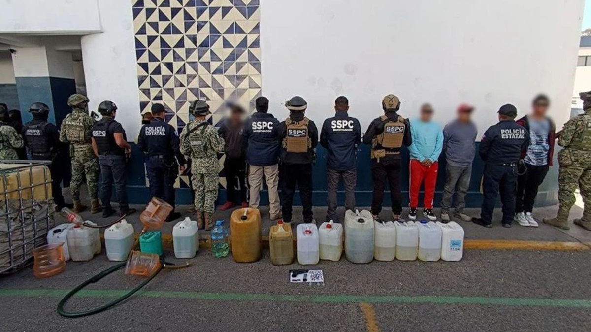 Golpe a Huachicoleros en Puebla: Detienen a 14 por Venta Ilegal de Combustible