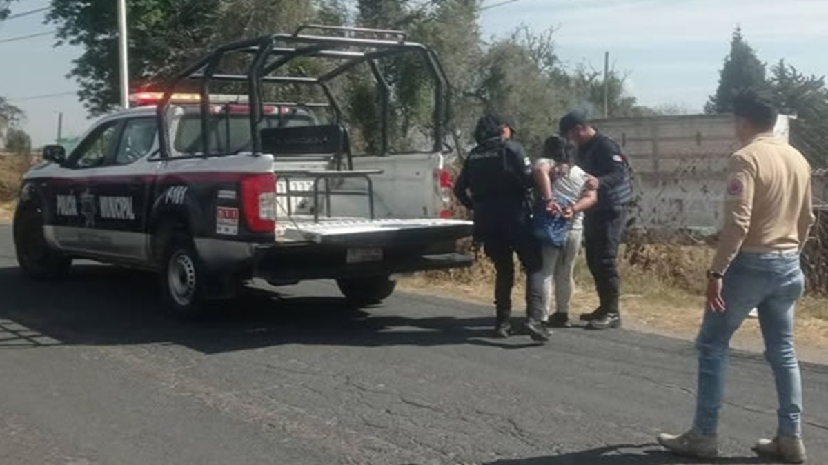 Detienen a Poblana por Maltratar a Perrito y Amenazar a la Autoridad en Huejotzingo