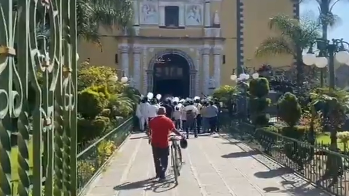 Realizan misa de cuerpo presente para despedir a Génesis de 10 años en Cuautlancingo (VIDEOS)