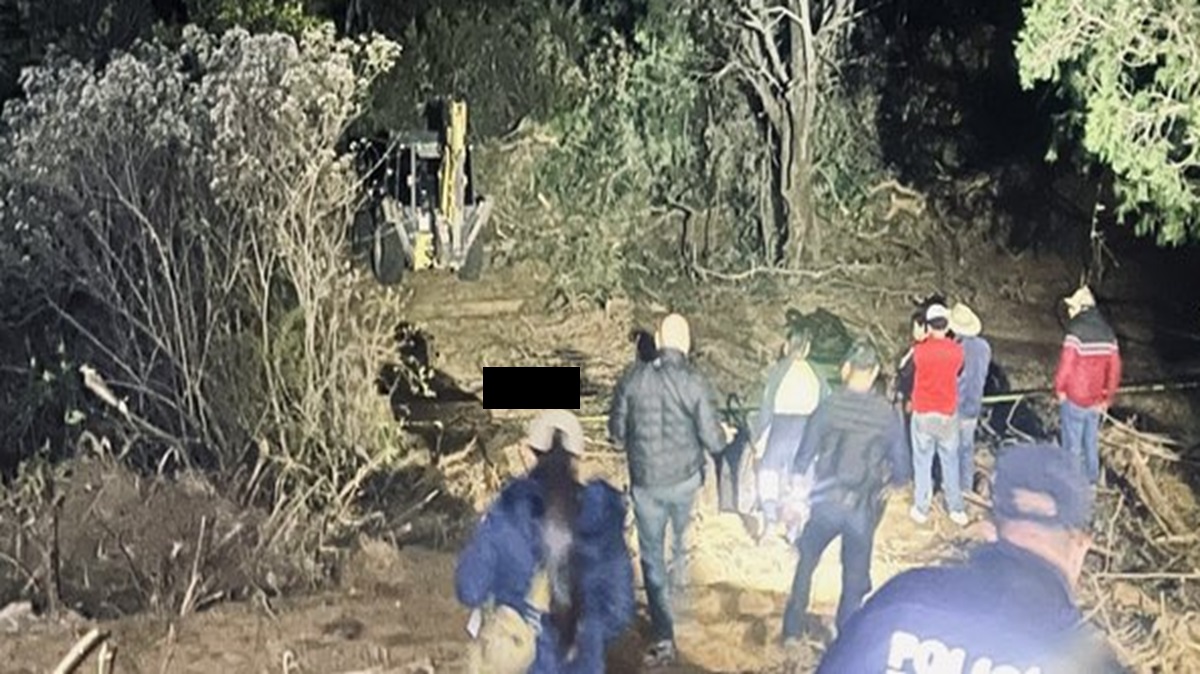 ¡Tragedia en Puebla! Joven muere aplastado por retroexcavadora en accidente mortal