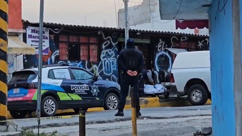 #ÚltimaHora Lunes sangriento en Puebla: Ejecutan a hombre dentro de un botanero en San Pablo Xochimehuacan