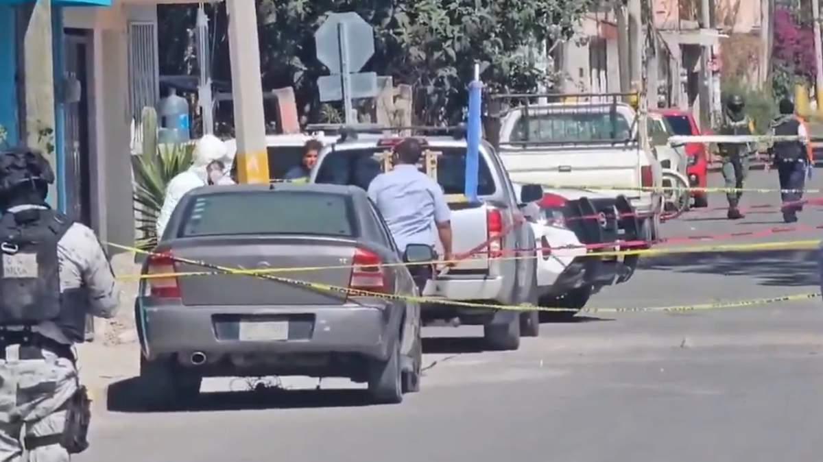 Martes de terror en Cuautlancingo: Motosicarios ejecutan a joven frente a su casa