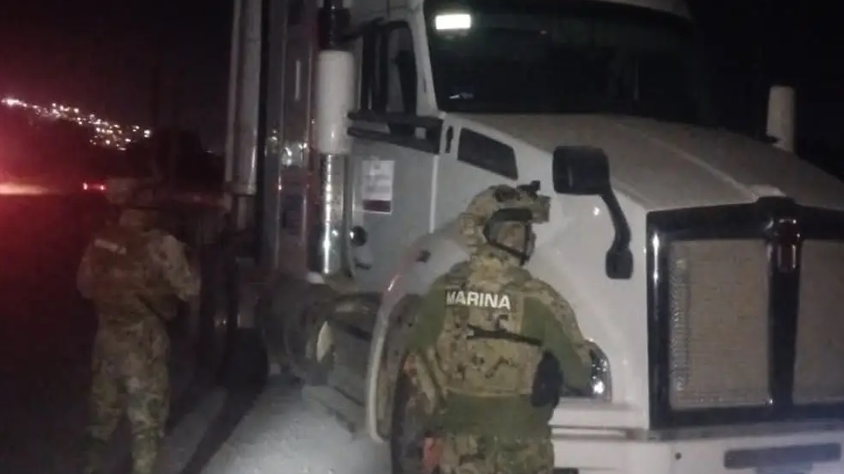 Balacera en Tecamachalco: Marina y Policía recuperan tractocamión robado tras enfrentamiento