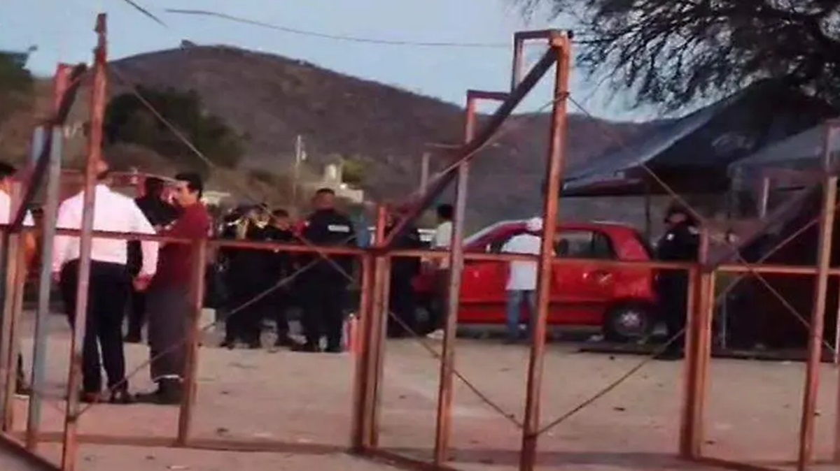 Explosión de Automóvil con Pirotecnia en Festejos Patronales de Chinantla
